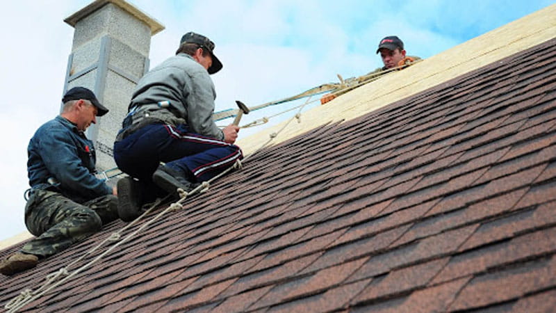 Clay & Concrete Tile Roof. Asphalt Shingles. Metal Roof Roof Repair in Castaic Los Angeles